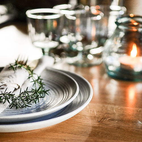 Hosting a stress-free Christmas dinner: 10 tips for setting up festive dining tables