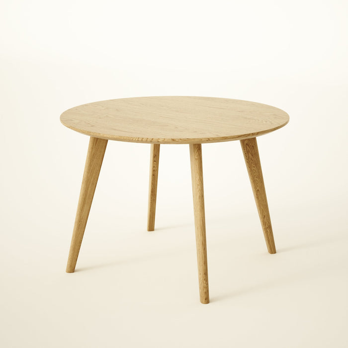 Round Dining Table 4 legged, Solid Oak, 4-6 seater / KANTAR Collection