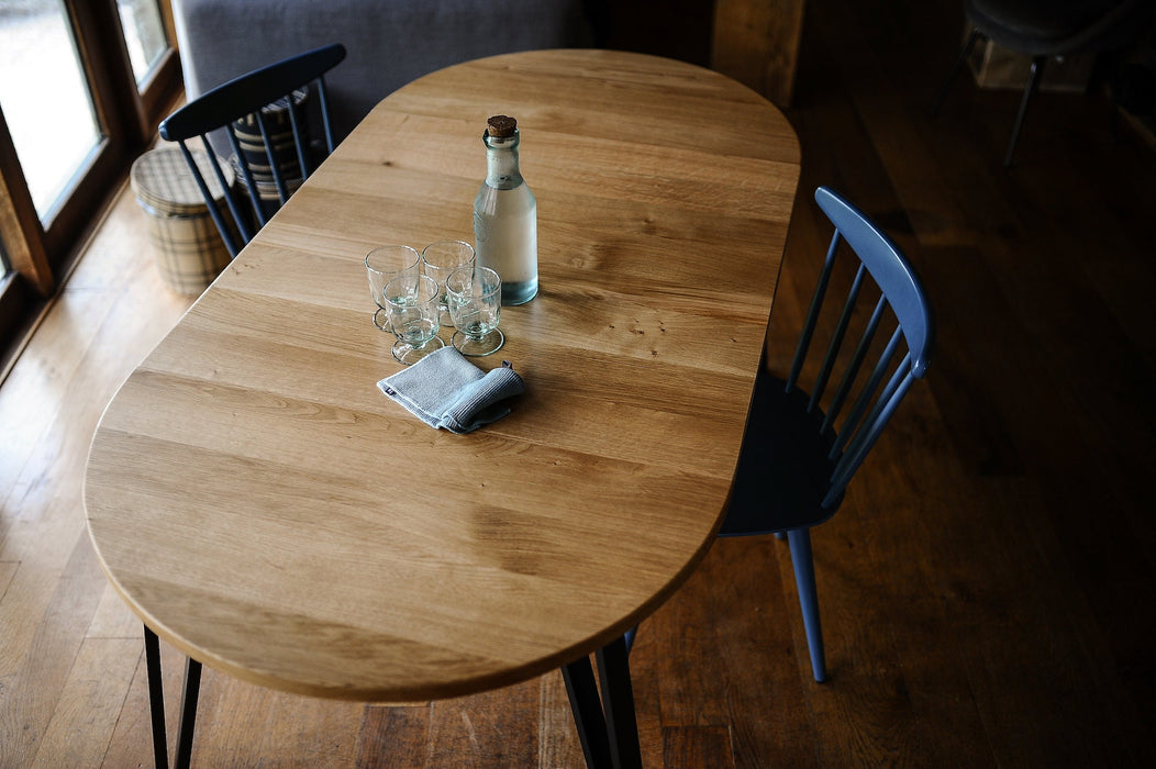 Solid Oak Round Extendable Table, Steel legs, 6-10 Seater / WILD OAK Collection